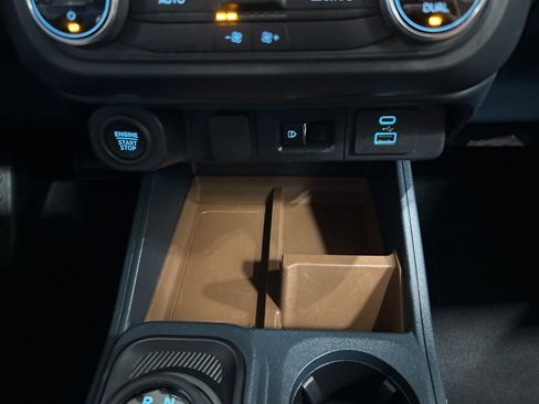 Used 2022 Ford Maverick Lariat image 23