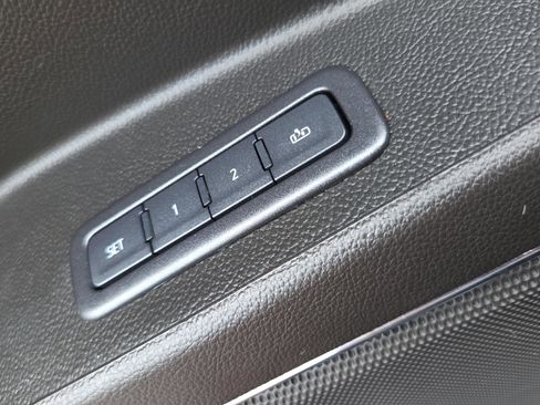 Used 2019 Chevrolet Tahoe Premier AWD/4WD image 31