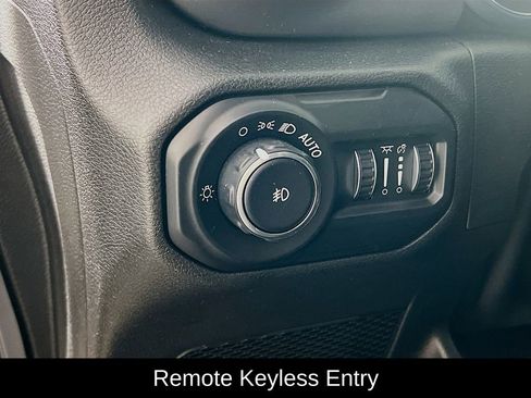 Used 2021 Jeep Wrangler Unlimited Sport image 18