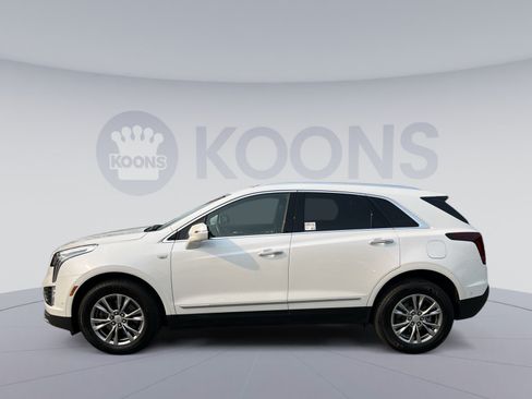 Used 2023 Cadillac XT5 Premium Luxury w/ Technology Package AWD/4WD image 2