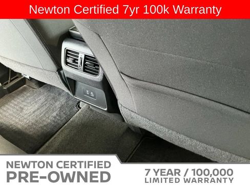 Used 2023 Nissan Rogue SV FWD image 16