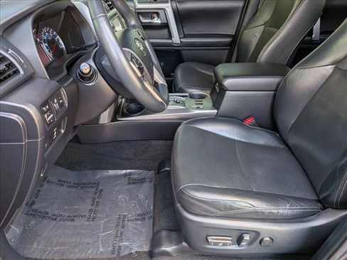 Used 2016 Toyota 4Runner Limited image 17