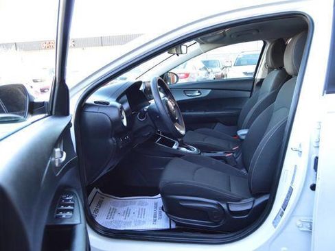 Used 2021 Kia Forte LXS image 11