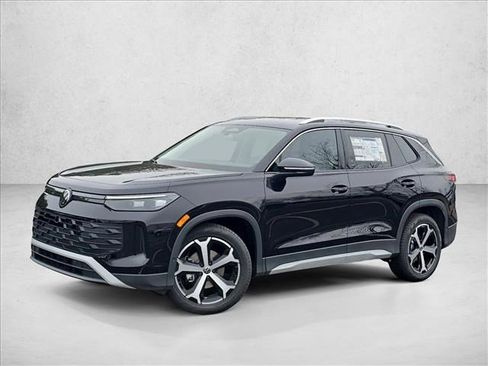 New 2026 Volkswagen Tiguan SE image 1