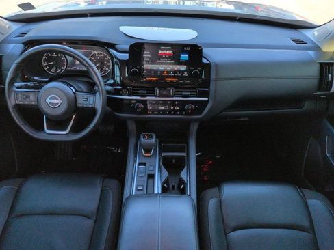 Used 2025 Nissan Pathfinder SL w/ SL Premium Package FWD image 14
