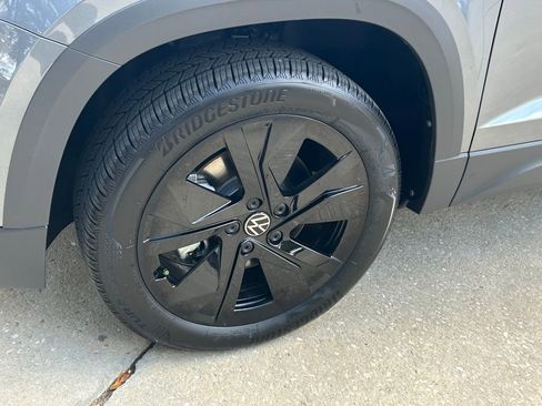 New 2026 Volkswagen Taos SE image 67