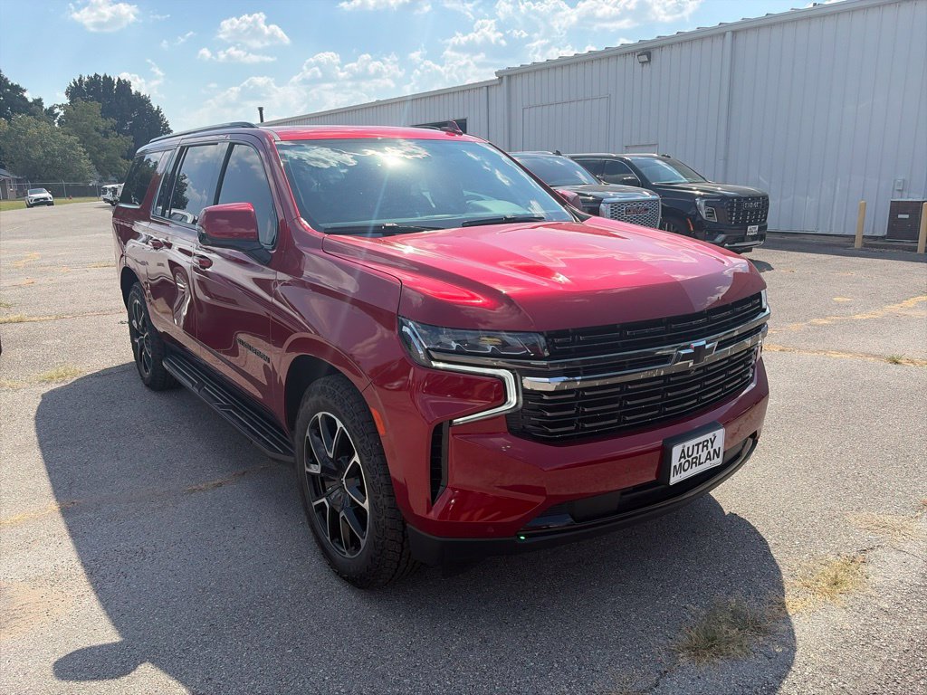 Used 2021 Chevrolet Suburban RST w/ Luxury Package AWD/4WD image 8