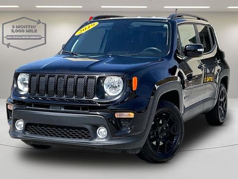 Used 2019 Jeep Renegade Altitude w/ Quick Order Package 2XM image 3