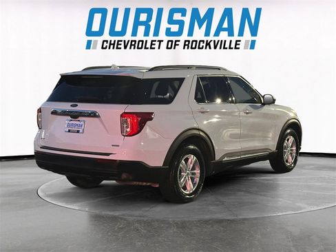 Used 2020 Ford Explorer XLT w/ Comfort Package image 6