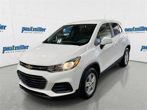 Used 2020 Chevrolet Trax LS w/ Tint and Cruise Package image 1