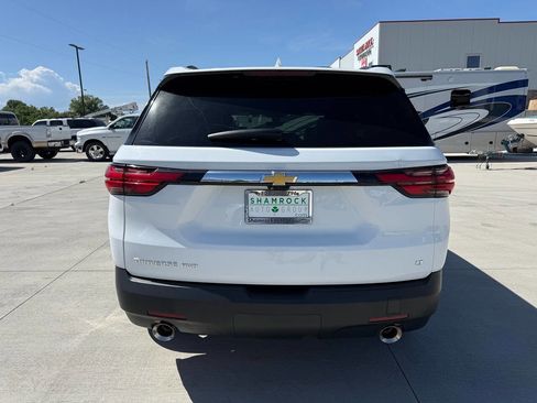 Used 2023 Chevrolet Traverse LT w/ LT Premium Package AWD/4WD image 4