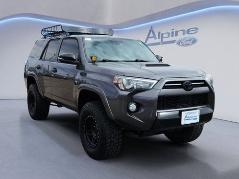 Used 2020 Toyota 4Runner Venture w/ Moonroof Package image 7