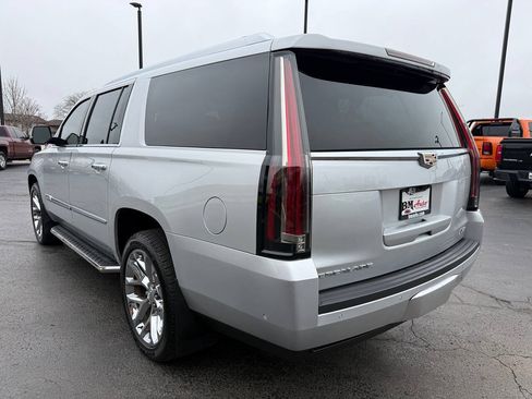 Used 2020 Cadillac Escalade ESV Luxury AWD/4WD image 5