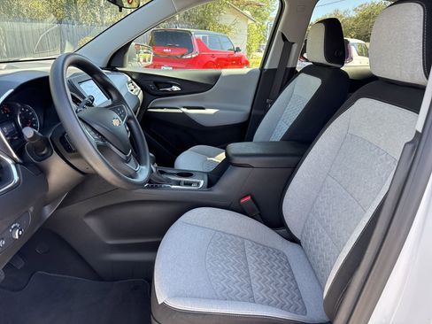 Used 2024 Chevrolet Equinox LS w/ LS Convenience Package FWD image 9