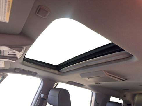 Used 2015 GMC Yukon Denali w/ Premium Package AWD/4WD image 15