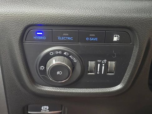 Used 2022 Jeep Grand Cherokee Limited 4xe w/ Luxury Tech Group II AWD/4WD image 24