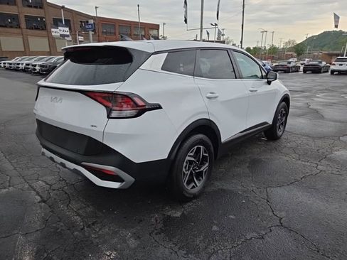 Used 2025 Kia Sportage LX AWD/4WD image 7