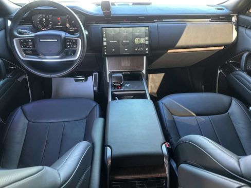 Used 2024 Land Rover Range Rover Autobiography image 7