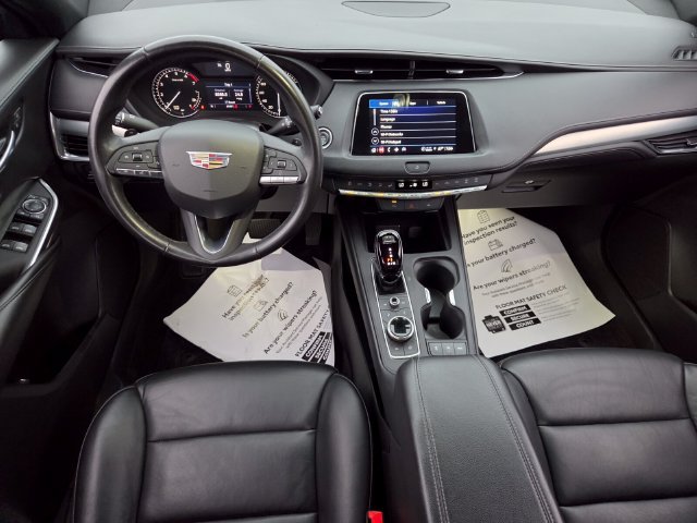 Used 2023 Cadillac XT4 Premium Luxury FWD image 9