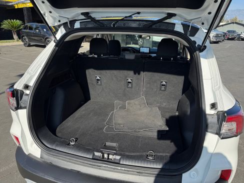 Used 2020 Ford Escape SE image 20