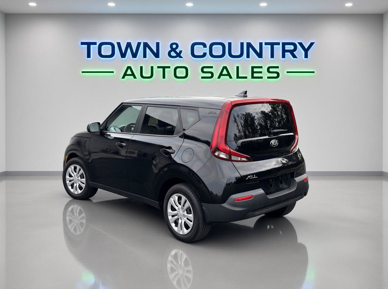 Used 2021 Kia Soul LX FWD image 3