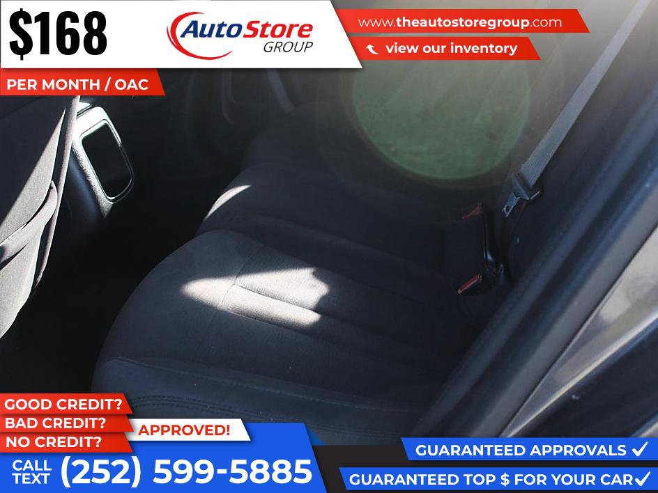 Used 2016 Chrysler 200 Limited FWD image 10
