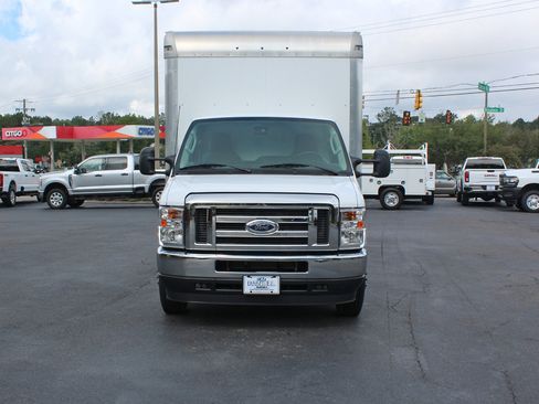 Used 2024 Ford E-450 and Econoline 450 Super Duty w/ Power Windows & Locks Group image 8