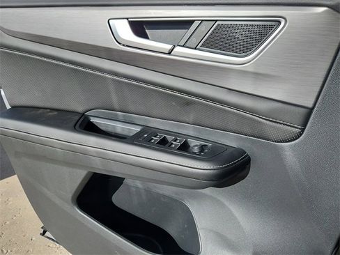 New 2026 Volkswagen Atlas Cross Sport SE image 6