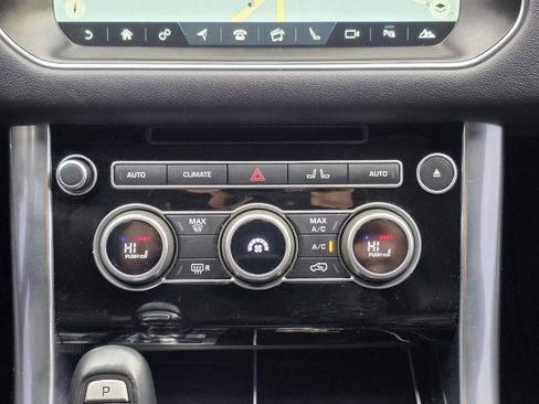 Used 2017 Land Rover Range Rover Sport HSE image 26