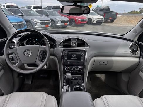 Used 2017 Buick Enclave Leather image 16