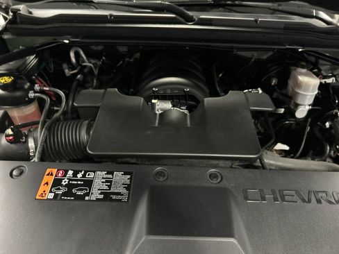 Used 2019 Chevrolet Suburban LT AWD/4WD image 26