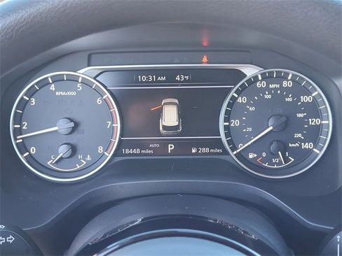 Used 2023 Nissan Rogue SV image 11