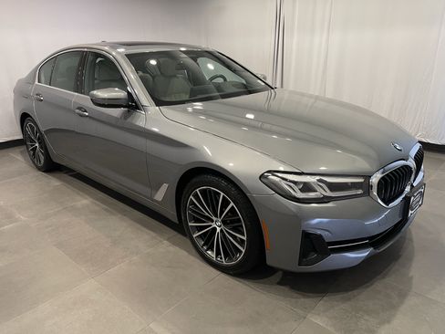 Certified 2023 BMW 540i xDrive w/ Executive Package AWD/4WD image 3