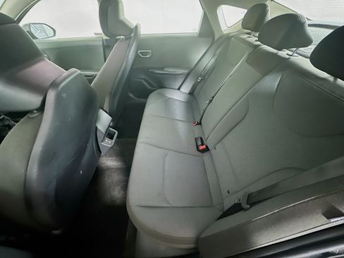 Used 2025 Kia K4 FWD image 27