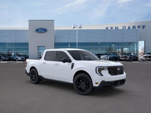 New 2025 Ford Maverick Lariat w/ Black Appearance Package image 10