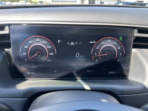 Used 2022 Hyundai Tucson SEL w/ Convenience + Premium Package AWD/4WD image 16