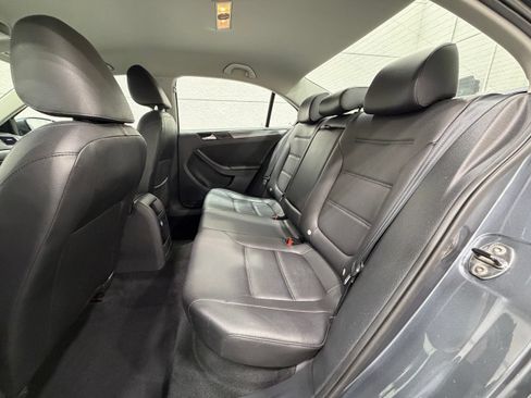 Used 2013 Volkswagen Jetta TDI FWD image 23