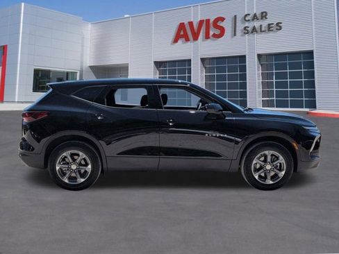 Used 2025 Chevrolet Blazer LT FWD image 5