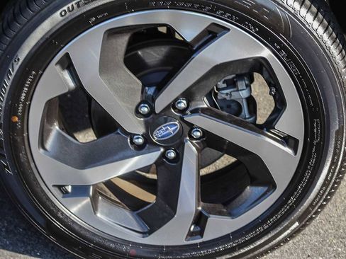 Used 2023 Subaru Forester Touring image 11