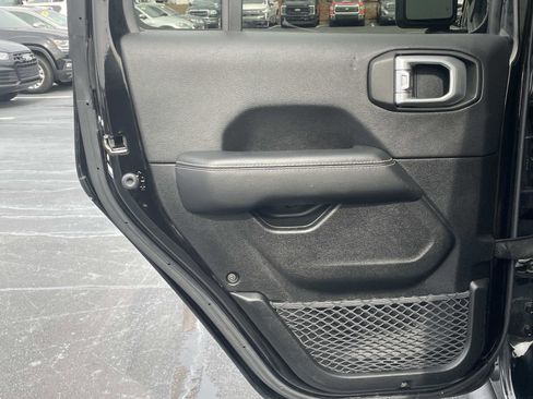 Used 2020 Jeep Gladiator Rubicon image 11