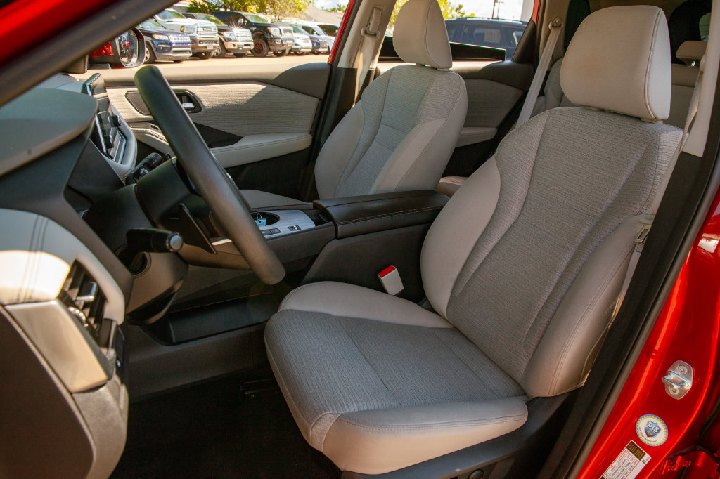 Used 2021 Nissan Rogue SV FWD image 13