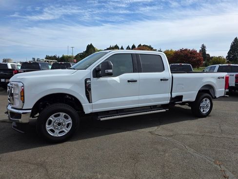 New 2026 Ford F350 XLT w/ Camper Package image 32