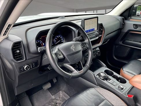 Used 2024 Ford Bronco Sport Outer Banks w/ Tech Package AWD/4WD image 14