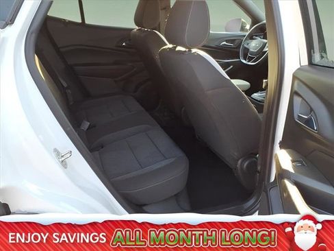 Used 2024 Chevrolet Trax RS image 8