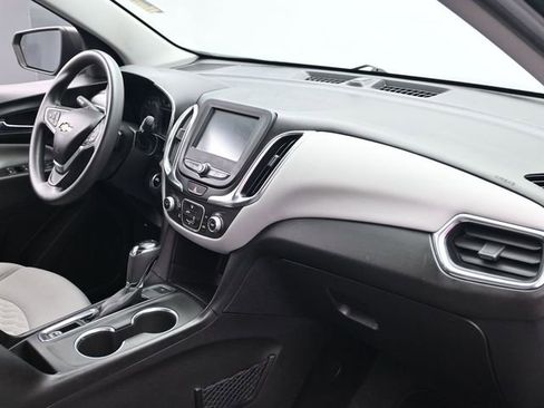 Used 2018 Chevrolet Equinox LS image 28