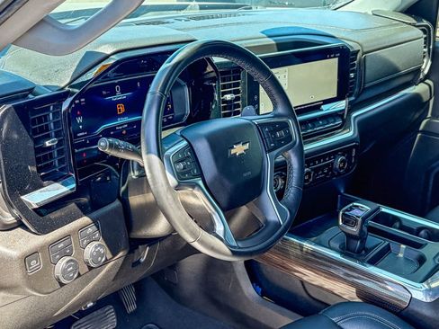 Used 2024 Chevrolet Silverado 1500 LT AWD/4WD image 8