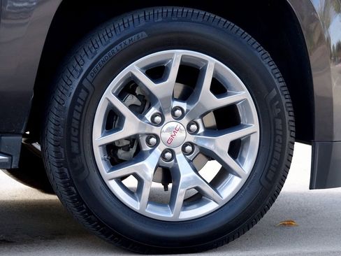 Used 2018 GMC Yukon SLT w/ Open Road Package image 31