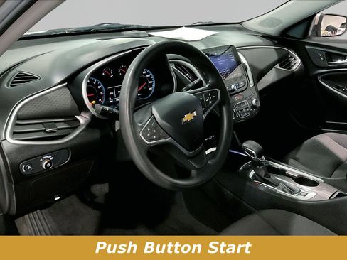 Used 2022 Chevrolet Malibu LT FWD image 16