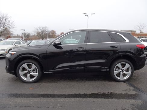 New 2025 Audi Q5 Premium Plus image 2