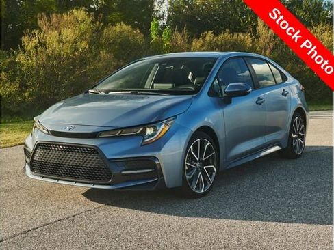 Used 2018 Toyota Corolla LE w/ Carpet Mat Package (TMS) FWD image 1